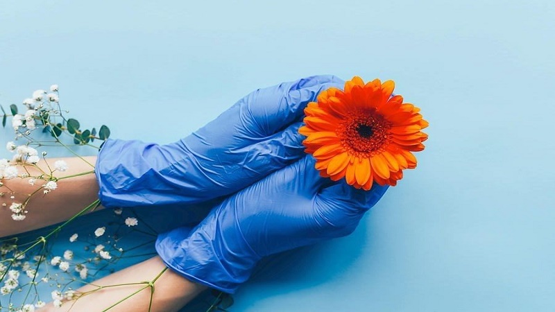 ویزیت طب سنتی در اصفهان | درمان بیماری با طب سنتی در اصفهان | دکتر مجتبی معتمدی | بهترین متخصص طب سنتی اصفهان | روز پرستار