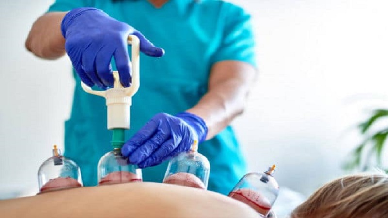 ویزیت طب سنتی در اصفهان | درمان بیماری با طب سنتی در اصفهان | دکتر مجتبی معتمدی | بهترین متخصص طب سنتی اصفهان |  بادکش درمانی کلیه